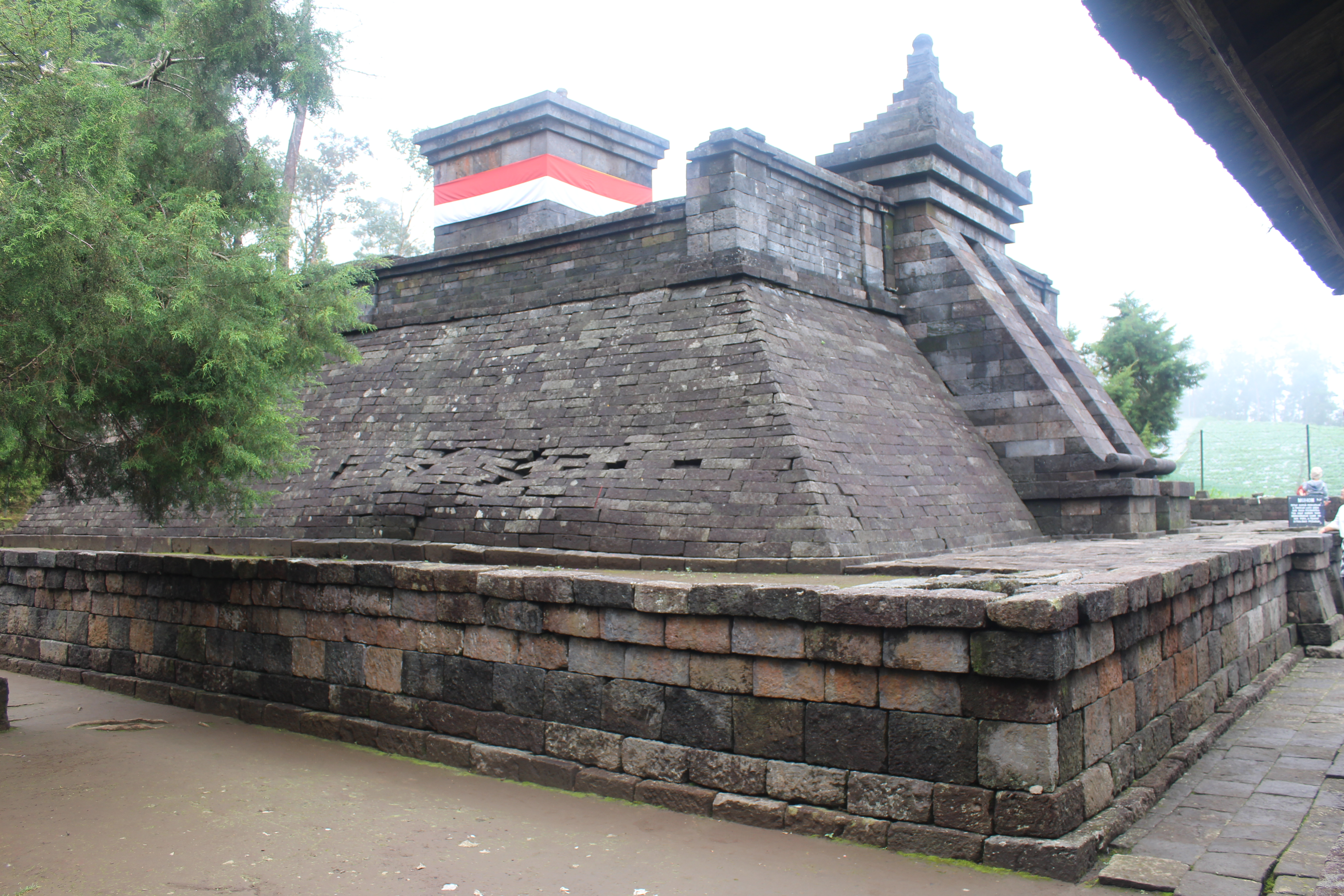 Pyramidal temple seen obliquely